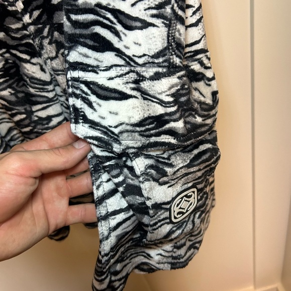 Vintage Maui Built fur zebra swim shorts - Picture 7 of 11